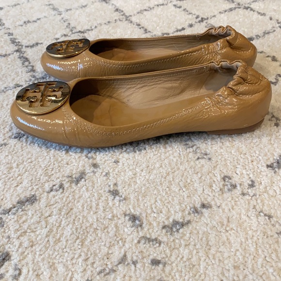 Tory Burch Reva Tumbled Patent Leather Ballerina Flat - Picture 3 of 9